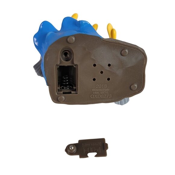 Hallmark Christmas Ornament Finding Nemo Mine! Mine! Mine! Magic 2018 WORKS - Picture 9 of 13